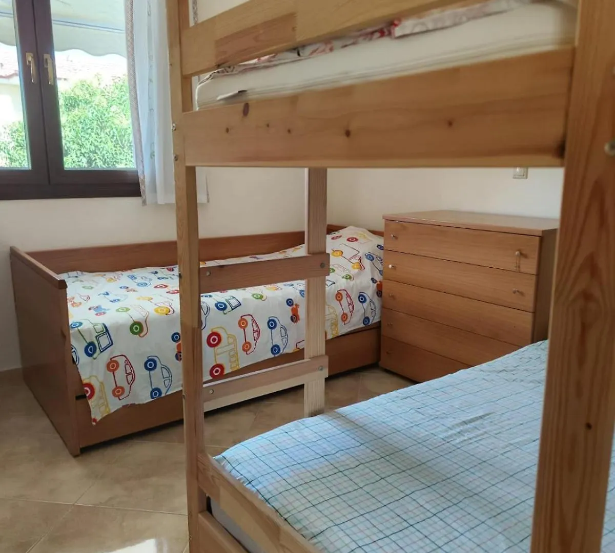 Kamelia Apartment نيكيتي