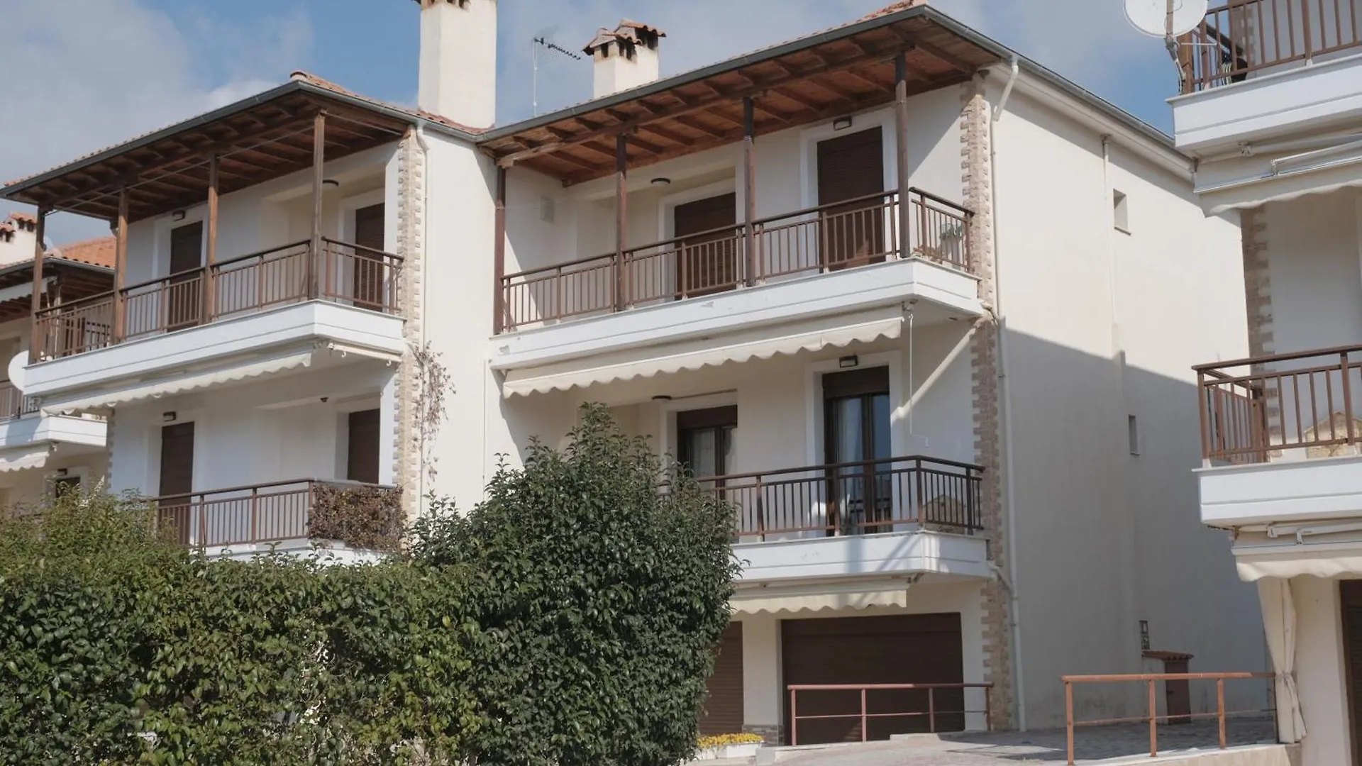 Kamelia Apartment نيكيتي اليونان